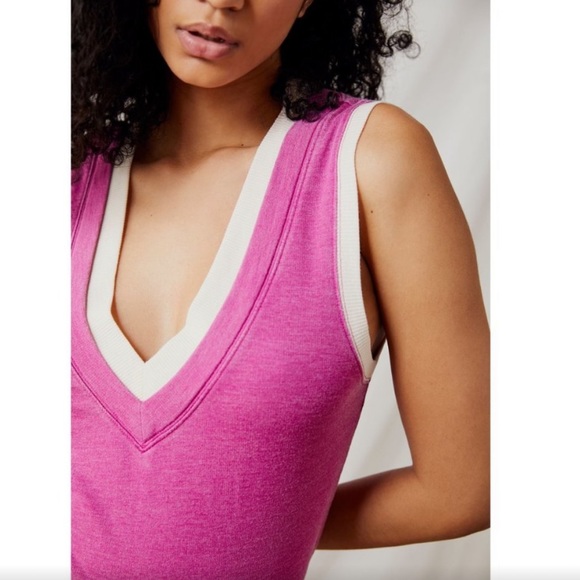 NWT Intimately Free People Cozy Cool Girl Dragonfruit Bodysuit Size M - Picture 3 of 9